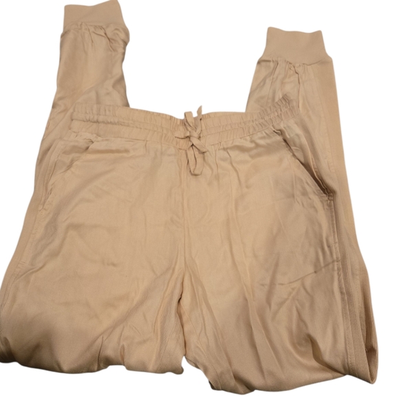 Guess Beige Ankle Pants - Picture 1 of 4